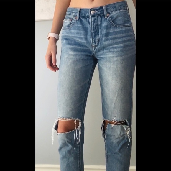 AE high rise girlfriend jeans - Picture 4 of 7